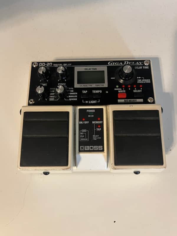 Boss DD-20 Giga Delay 2005 - Present - White image 1