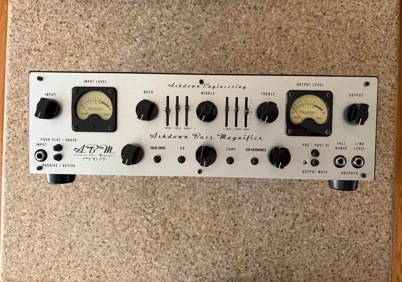 Ashdown ABM EVO IV Dual VU 600-Watt Rackmount Bass Amp Head image 1