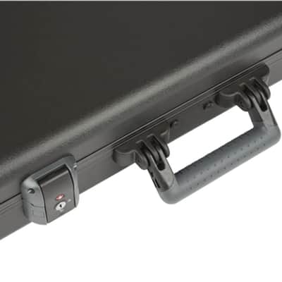 Fender Deluxe Moulded Stratocaster/Telecaster Case, Black image 4