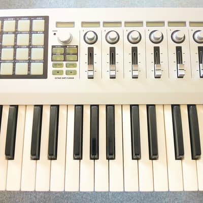 KORG Kontrol 49 Midi Controller - Silver image 3