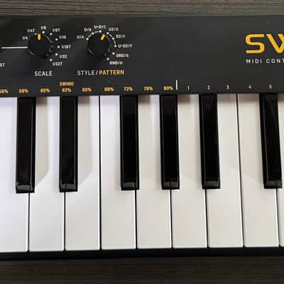 Behringer SWING 32-Key USB MIDI Controller Keyboard / Sequencer 2021 - Present - Black image 2