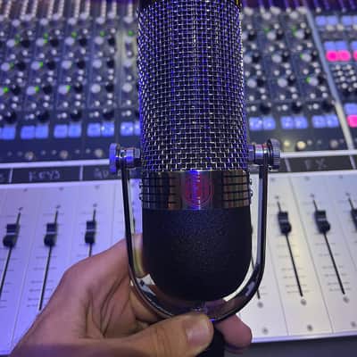 AEA R84 Ribbon Microphone 2003 - Present - Black image 1