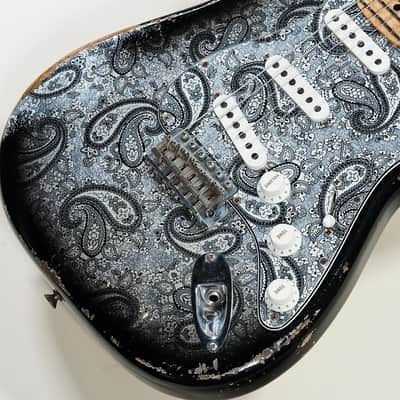 Fender Custom Shop Master Built Series 1963 Stratocaster Heavy Relic Black Paisley by Jason Smith [R103927] (05/13) image 11