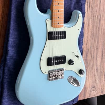 Fender Noventa Stratocaster 2021 - 2023 - Daphne Blue image 6