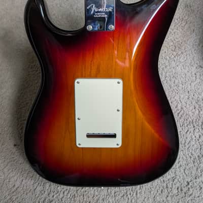 Fender American Professional Stratocaster 2020 - 3-color Sunburst image 3
