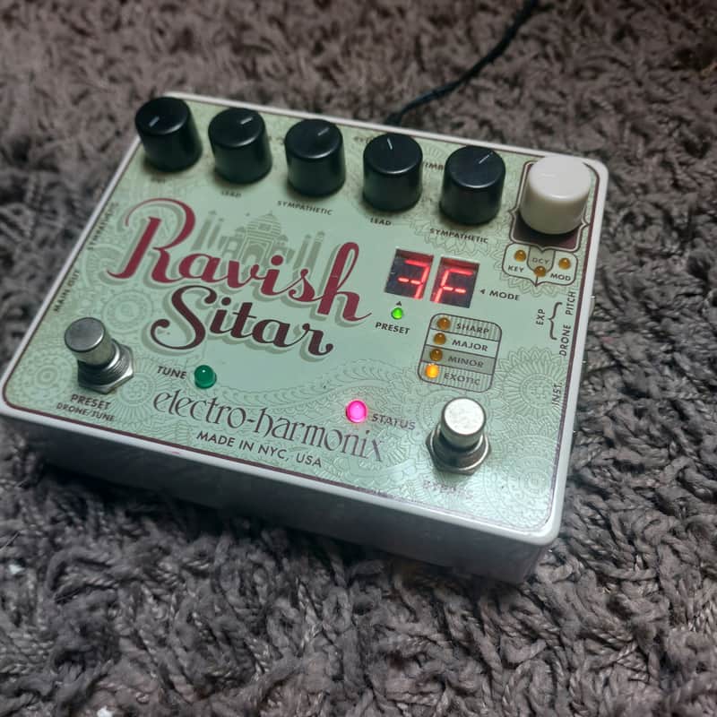 Electro-Harmonix Ravish Sitar Sitar Emulator 2011 - Present - Green / Red image 1