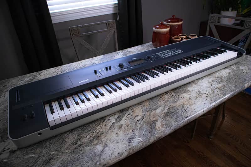 Korg KROSS 2 88 88-Key Synthesizer Workstation image 1