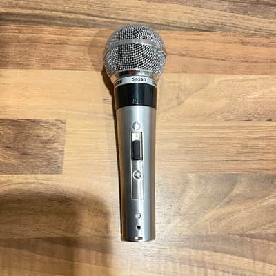 Shure 565SD Switchable Cardioid Dynamic Microphone 1984 - Present - Silver image 4