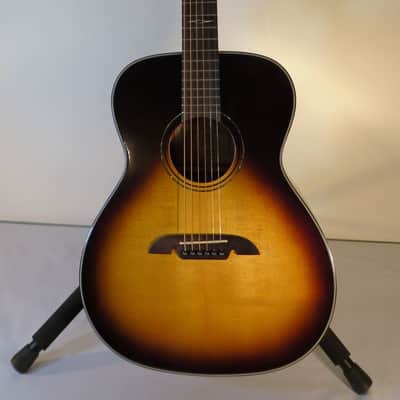 Alvarez Masterworks MF610ESB 50th Anniversary OM Sunburst W/ HSC Solid Wood Never Played 2016 NOS image 9