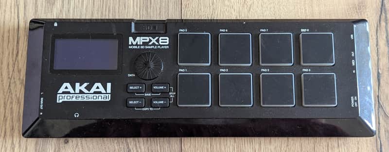 Akai MPX8 SD 2013 - Present - Black image 1