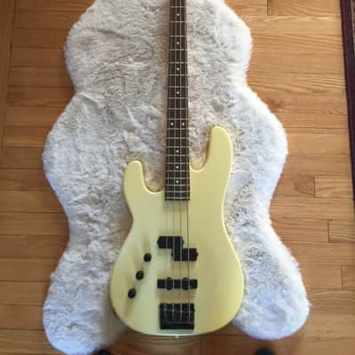 Charvel 2B Left 1988 White/Naturally Aged image 1