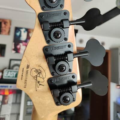 Fender Roger Waters Artist Series Signature Precision Bass 2011 - 2017 - Black image 16