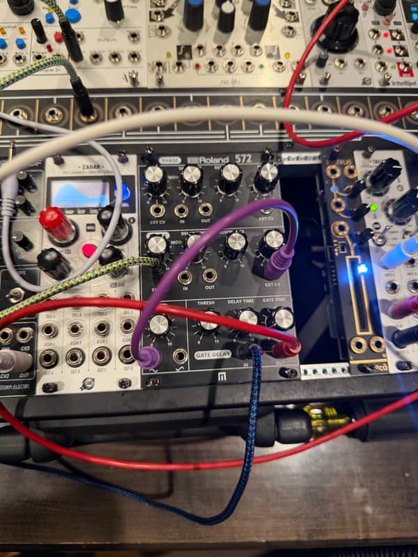 Roland 572 phase shift and delay image 1