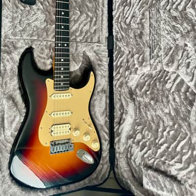 Fender American Ultra II Stratocaster HSS with Ebony Fretboard 2024 - Present - Ultraburst