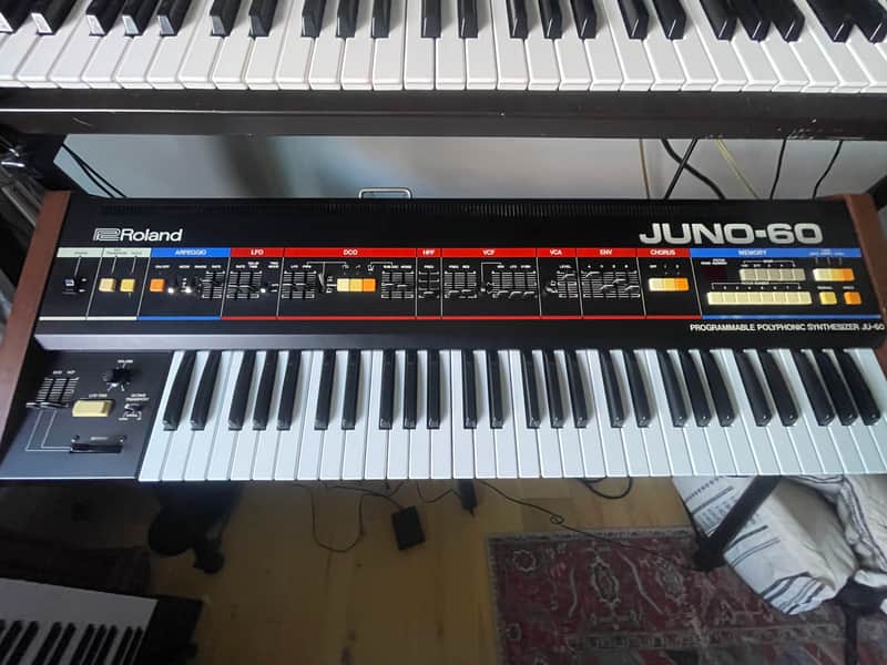 Roland Juno-60 61-Key Polyphonic Synthesizer 1982 - 1984 - Black