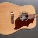 Gibson Montana Hummingbird Studio Walnut - Antique Natural
