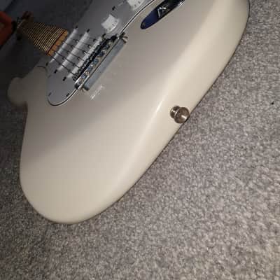 Fender Stratocaster 2007-2008 - Arctic White image 8