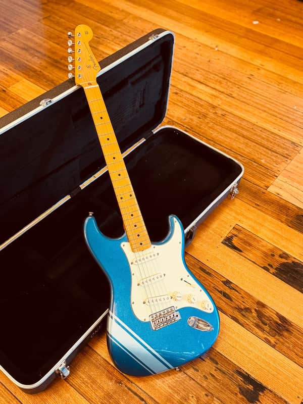Fender FSR Traditional 50s Stratocaster with Competition Stripe