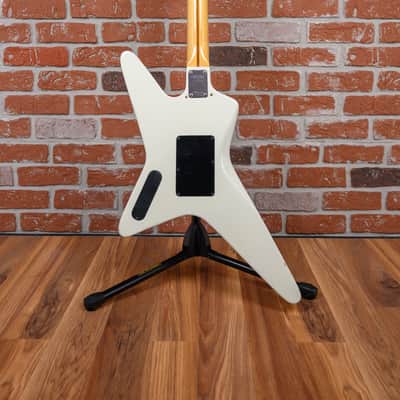 Kramer USA Voyager Imperial White 1983 w/Hard Shell Case image 7