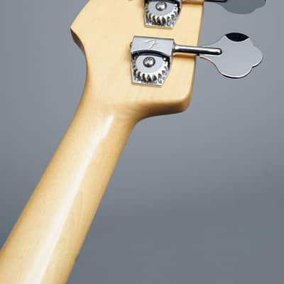 Fender American Standard Jazz Bass 2008 - Three Tone Sunburst image 9