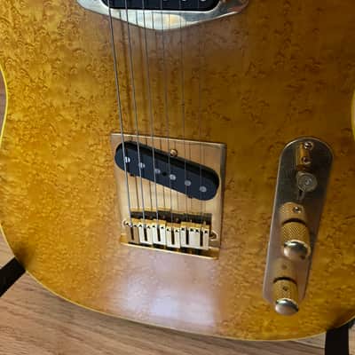 Telecaster with Fender Telecaster Staggered Tuning Machines - Birdseye Maple Telecaster 2000's - gloss image 4