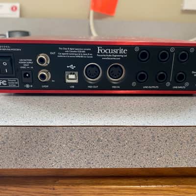 Focusrite Scarlett 6i6 2nd Gen USB Audio Interface 2016 - 2018 - Red / Black image 5