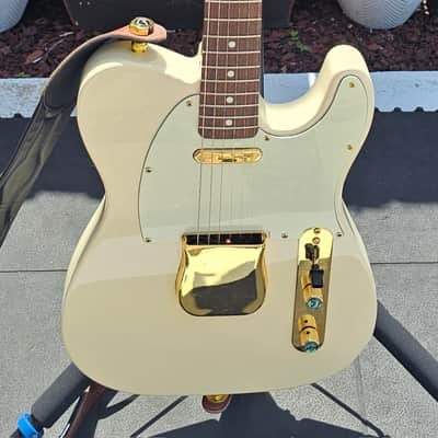 Fender Telecaster '62 Reissue 2006 Olympic White Hard Case image 9