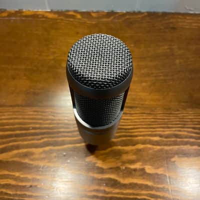 Audio-Technica AT3035 Large Diaphragm Cardioid Condenser Microphone 2010s - Silver image 5