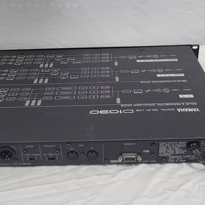 Yamaha  D1030 Digital Delay Line image 2