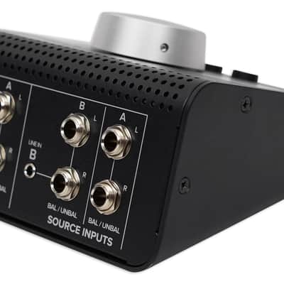 Mackie Big Knob Passive 2x2 Studio Monitor Controller+Backpack image 12