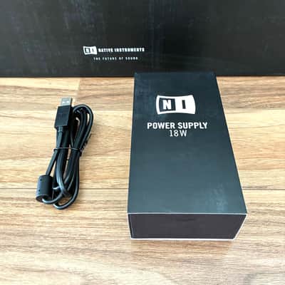 *Like New* Native Instruments NI Komplete Kontrol S49 Mk2 + Komplete Select + 15v PSU image 4