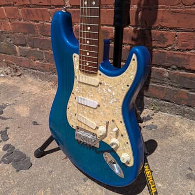 1994 Fender Stratocaster Plus Deluxe Blue Burst image 3