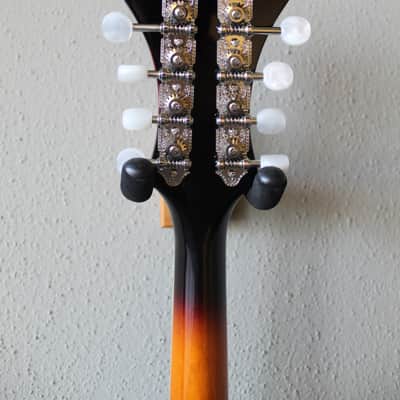 Brand New The Loar LM-520 Hand Carved F-Style Performer Mandolin - Vintage Sunburst image 7