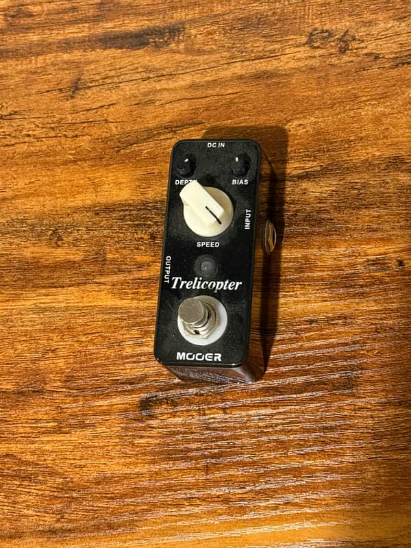 Mooer Trelicopter Tremolo Guitar Effect Pedal 2010s Black image 1