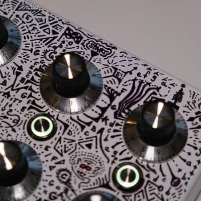 KRISCHER - M8 / analog polyphonic synth image 3