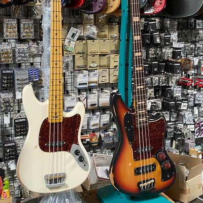 Woodcraft Electric Guitars Retro-Modified Bobcat 4 Relic Sunburst Custom Bass 34" Scale image 10