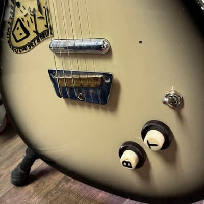 Danelectro 56 U-2 Reissue 1998 - 2004 - Black Burst image 13