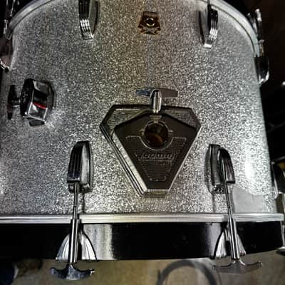 22x14 Ludwig Classic Maple Bass Drum Mid 80's - Silver Sparkle image 6