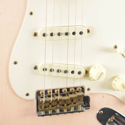 Mint Fender Limited Edition '59 Stratocaster - Relic Super Faded Aged Shell Pink image 3