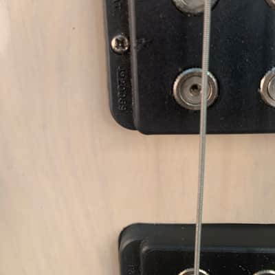 G&L L2000 1993 Bone White image 4