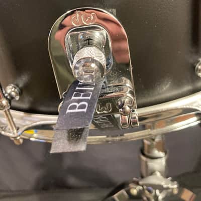 Immagine Steve Ferrone's, Tom Petty and the Heartbreakers, Beier - 7.5x15" Black Steel Snare Drum - 12
