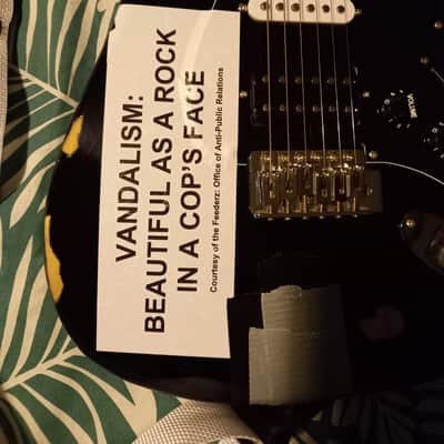 Kurt Cobain Nirvana 'Vandalism' Stratocaster image 3