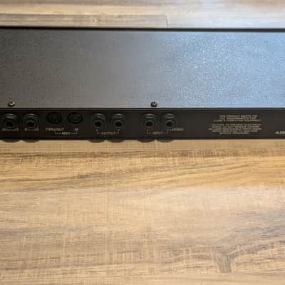 Alesis QuadraVerb 20k Bandwidth Simultaneous Digital Effects Processor 1990s - Black image 2