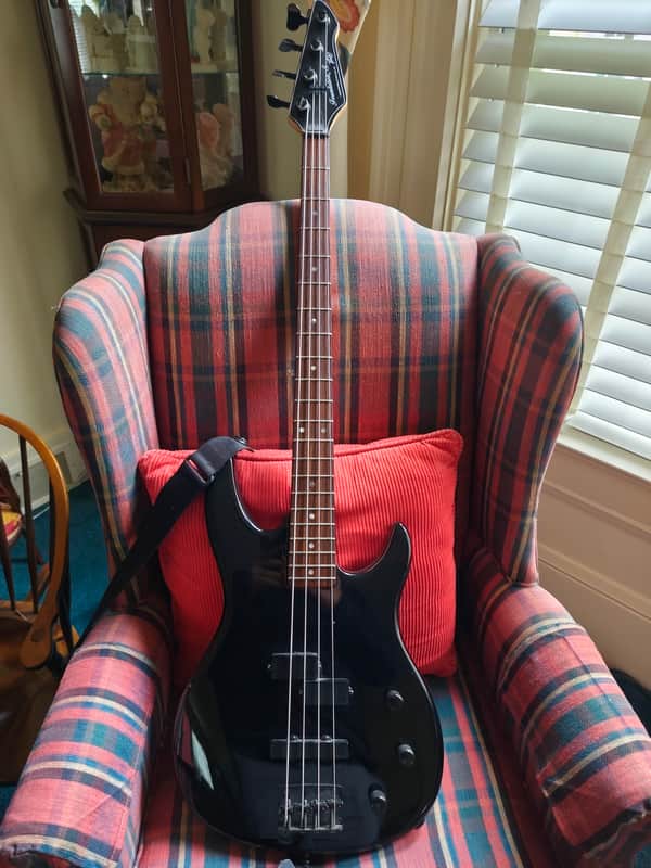Peavey Foundation S Bass (Late 1980s) - Made in USA - All Black w/ Original Hardshell Case image 1