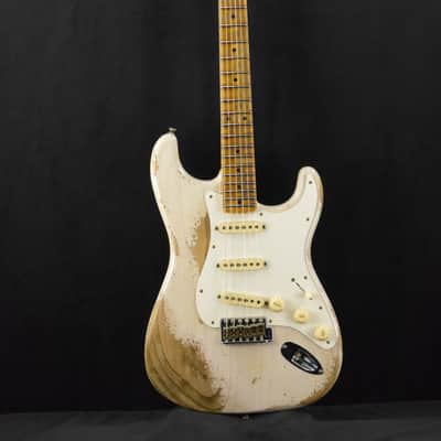 Mint Fender Custom Shop Limited Edition Red Hot Stratocaster Super Heavy Relic - Aged White Blonde image 2