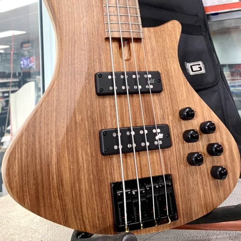 Cole Clark CCLLB4-BL Blackwood