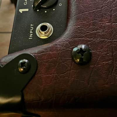 Traynor YCV40WR Custom Valve 40-Watt 1x12" Guitar Combo - Wine Red image 20