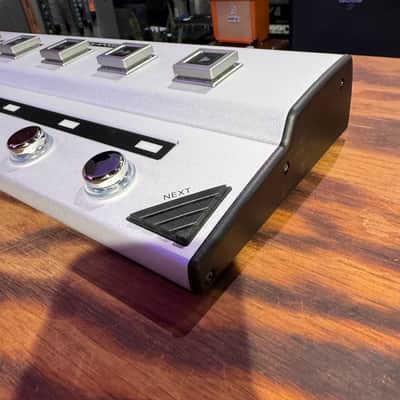 Apogee GiO USB Audio Interface 2010s - White image 4