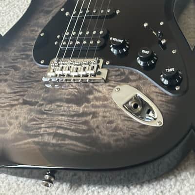 Fender QMT Pale Moon Ebony Stratocaster 2019 - Transparent Black Burst Plus Top image 12
