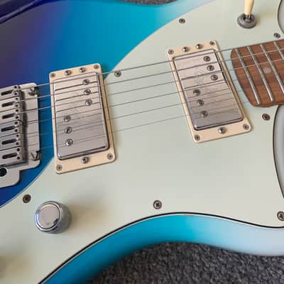 Fender Player Plus Meteora HH 2022 - Present - Belair Blue image 4